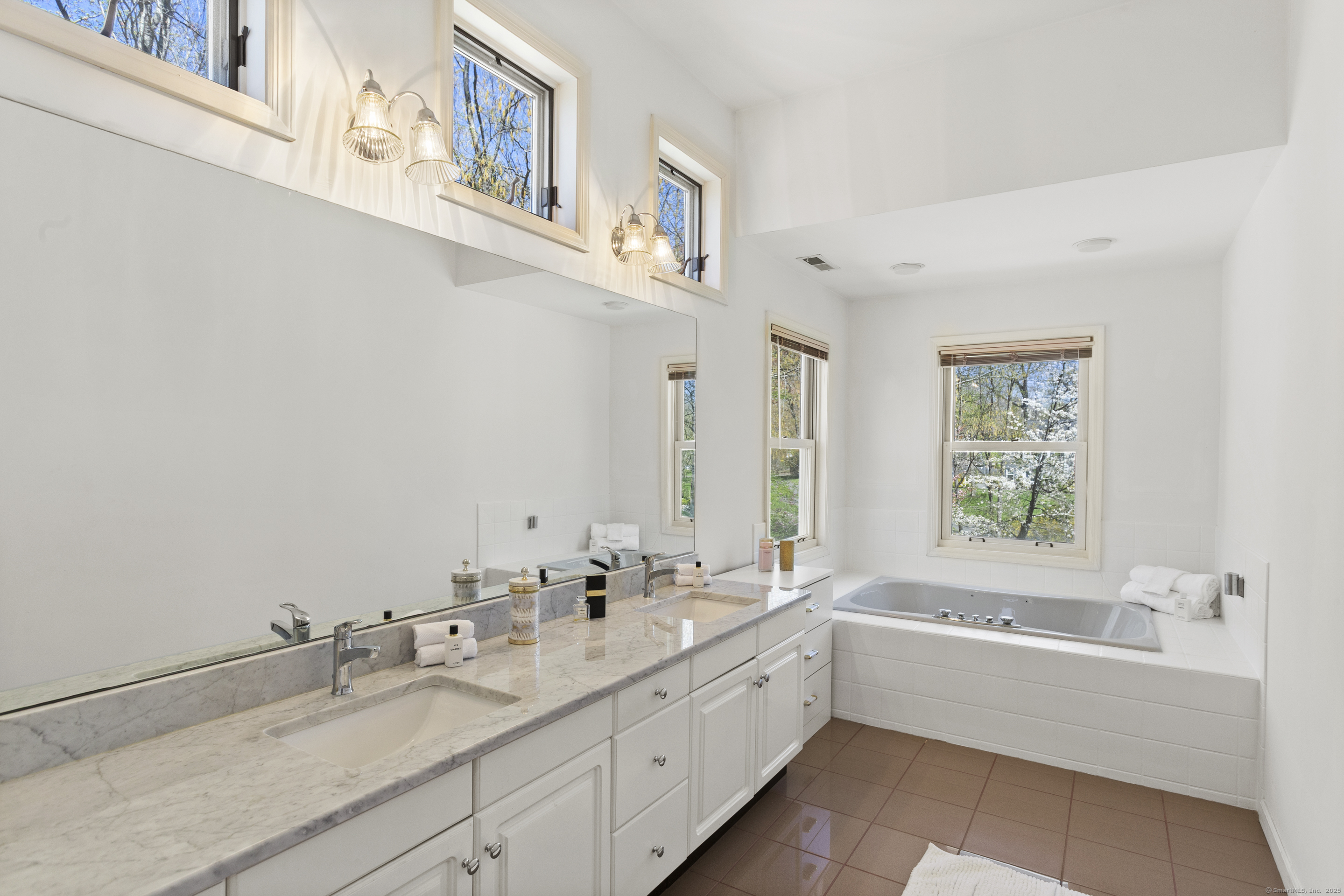 20 Maplewood Drive, Danbury, Connecticut image 18
