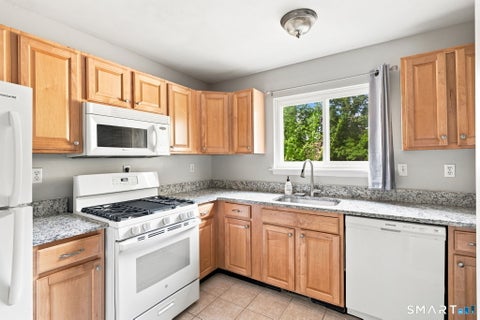 Tiny photo for 28 Larkspur Drive #28, Cromwell, CT 06416 (MLS # 24203334)