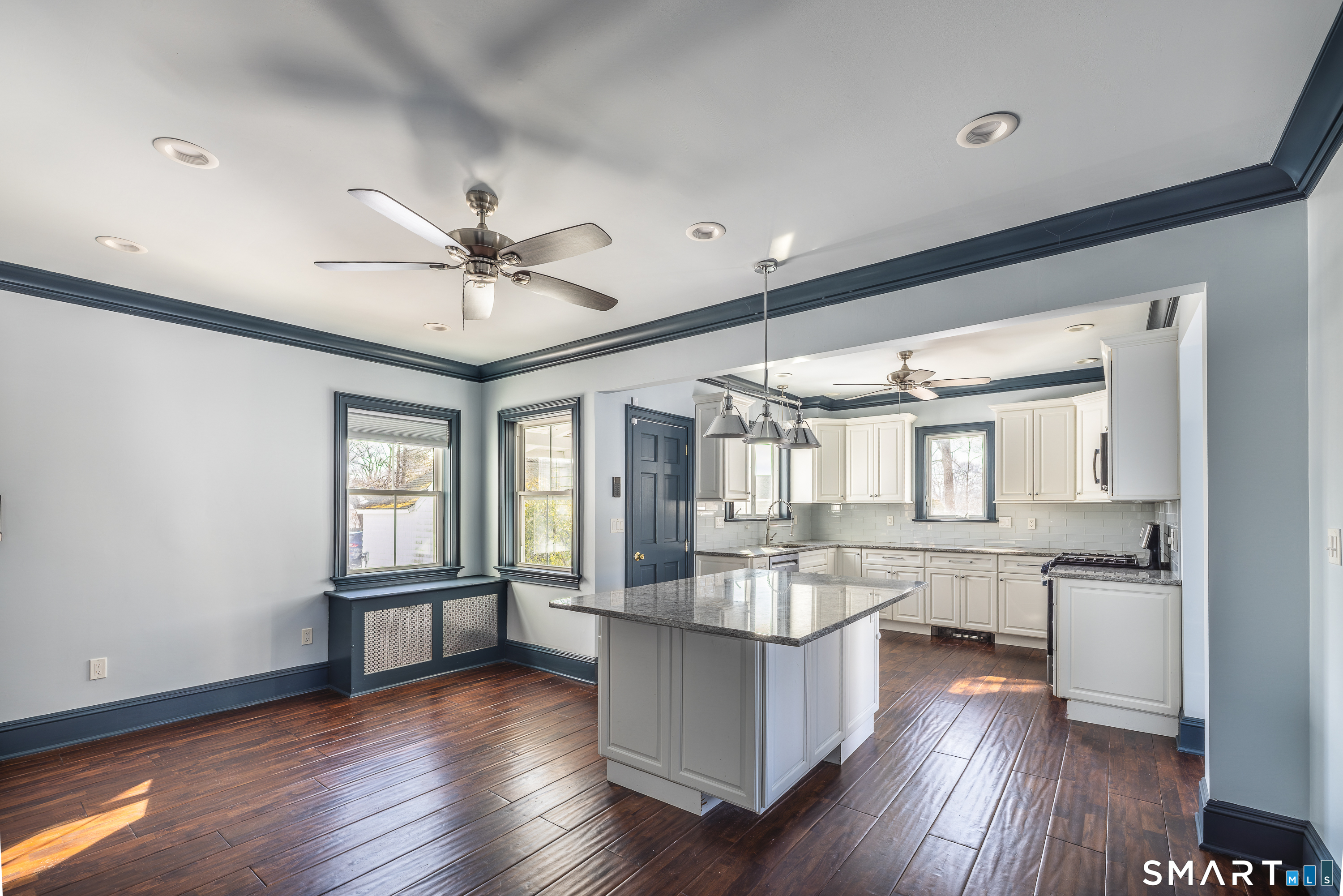 5385 Main Street