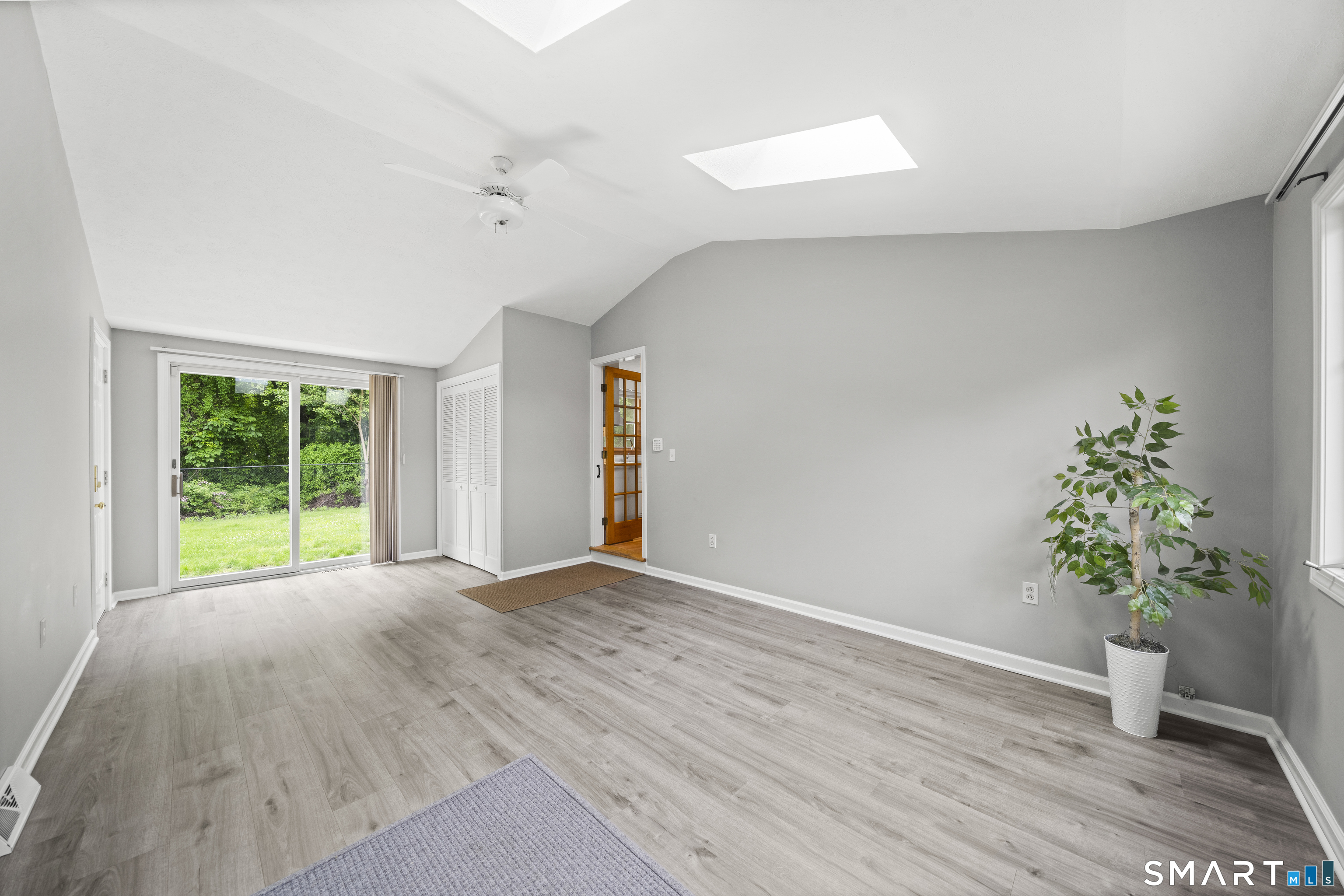 6 Cartier Road