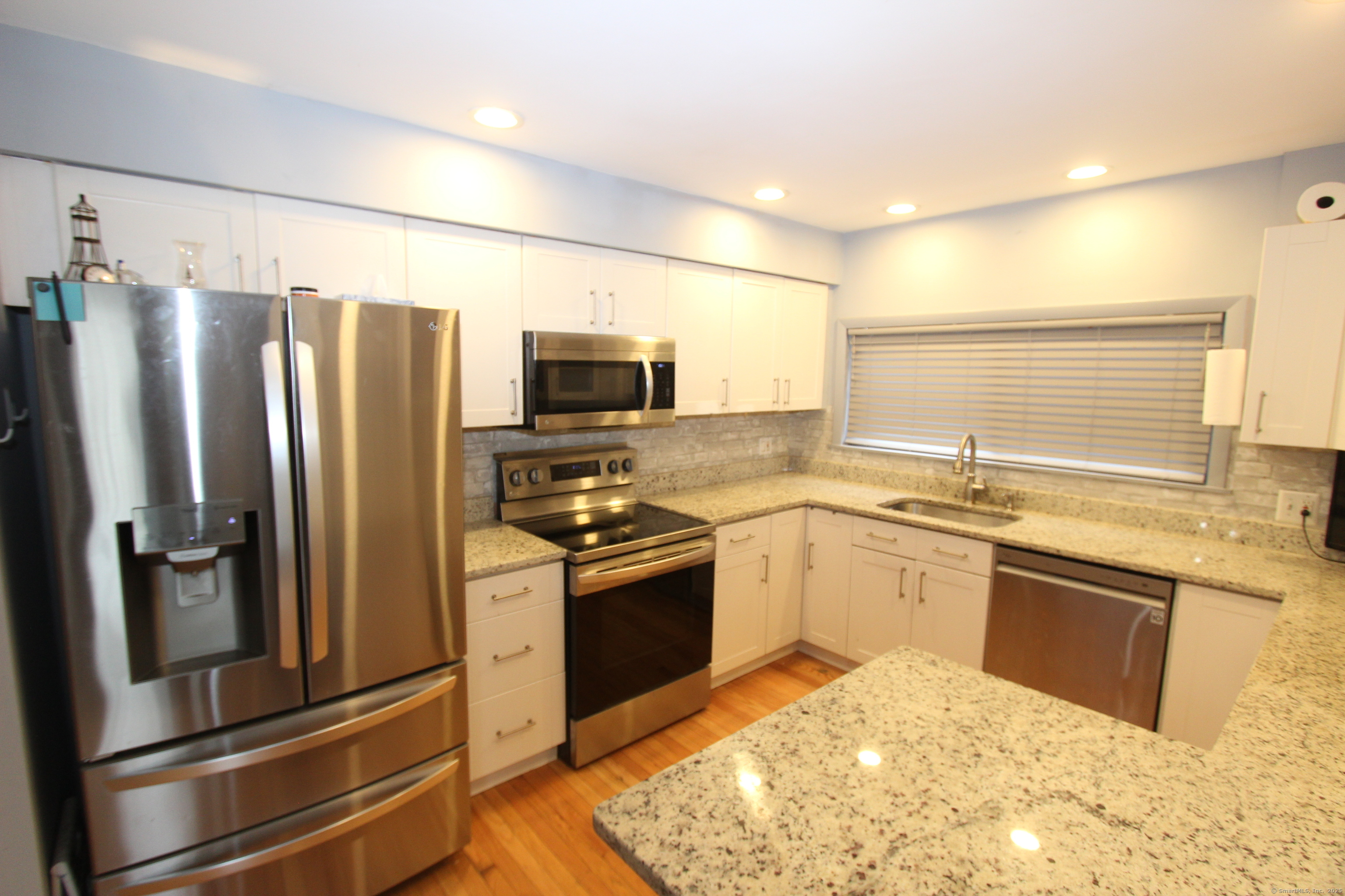13 Currier Place #13, Cheshire, Connecticut image 3
