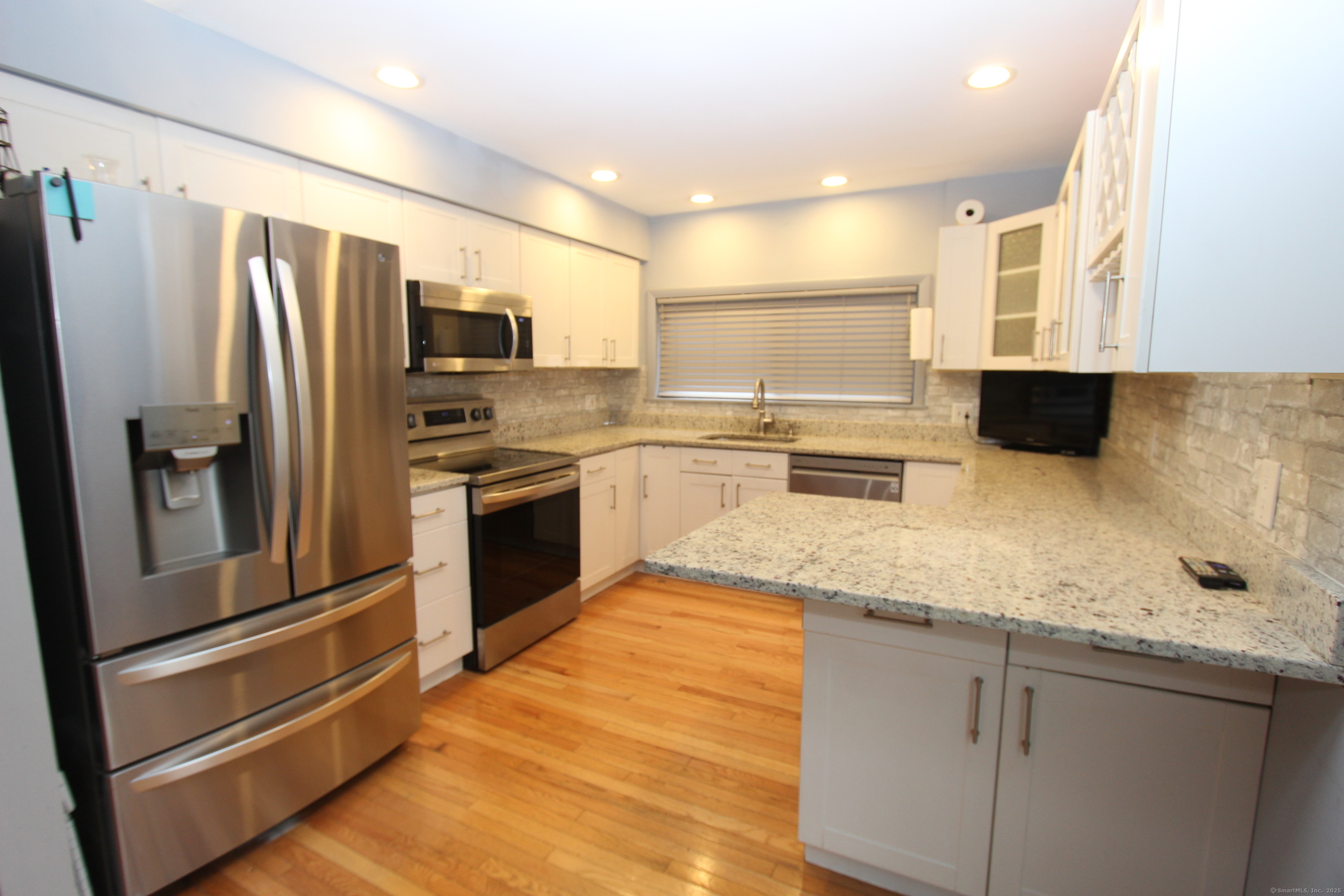 13 Currier Place #13, Cheshire, Connecticut image 2