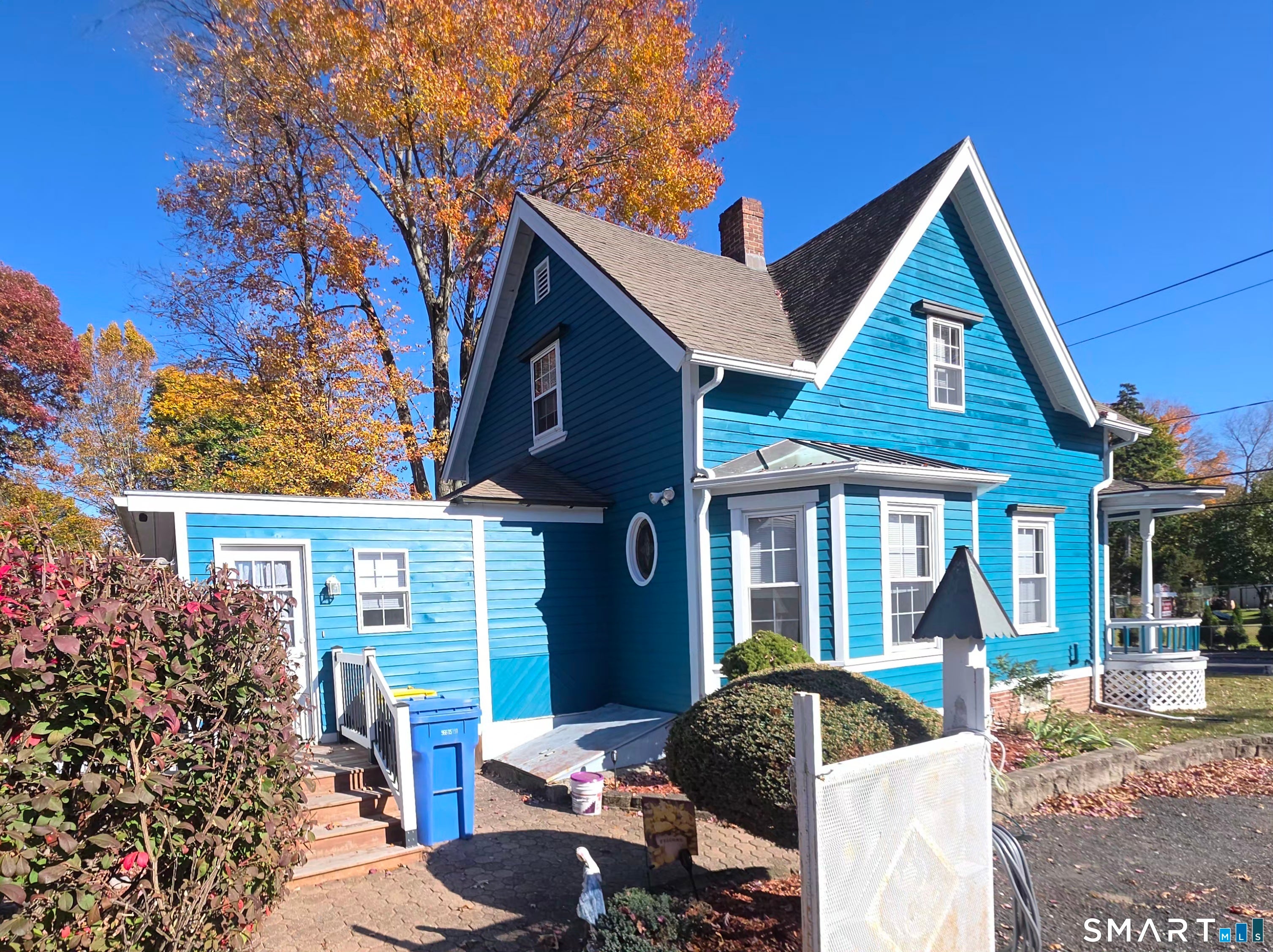 17 Edgewood Avenue