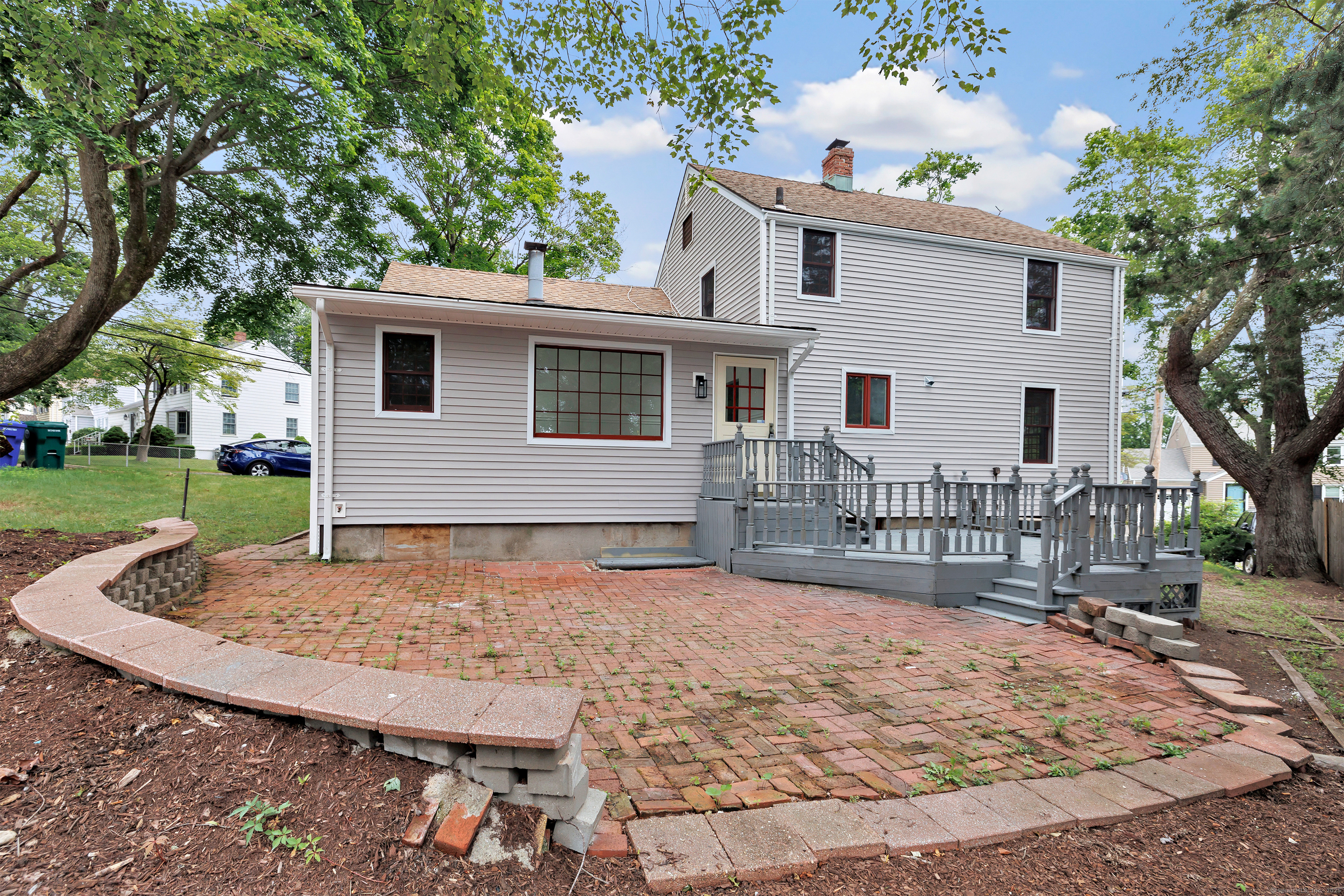 162 Sheppard Street