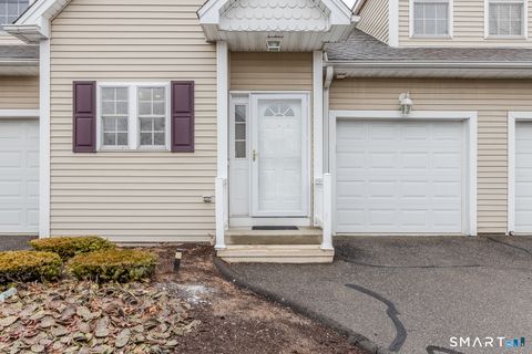 Condo For Sale - 511 Elm Street #3-2<br/> North Haven, CT 06473