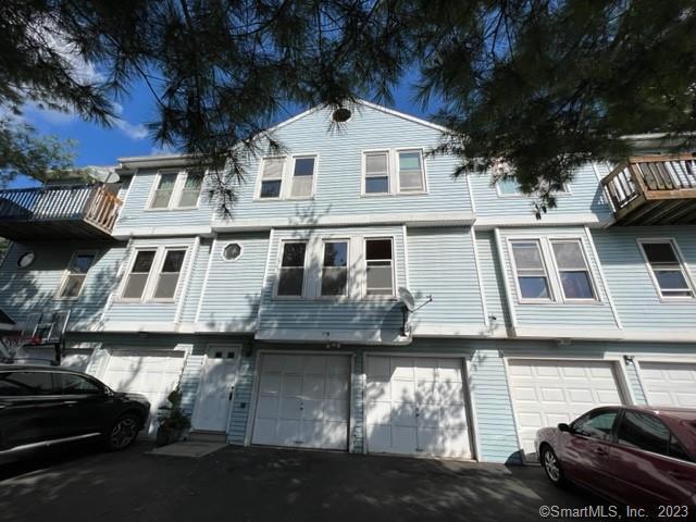 Property for Sale at 161 Fairview Avenue 161, Hamden, Connecticut - Bedrooms: 3 
Bathrooms: 2 
Rooms: 5  - $174,900