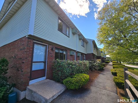 Photo of 1 Churchill Way #1, Newington, CT 06111 (MLS # 24174950)