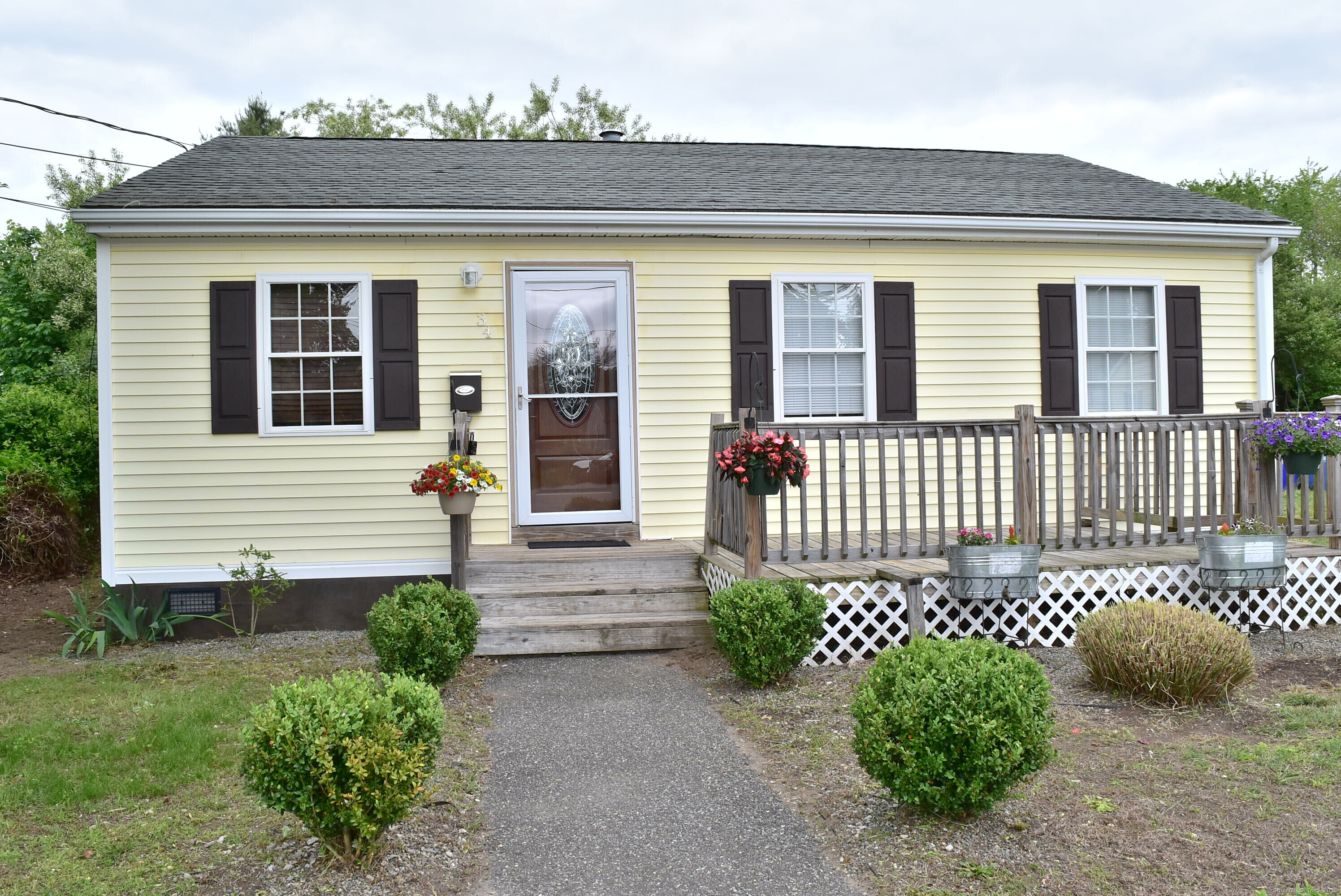 34 Joliet Court, Groton, Connecticut image 2
