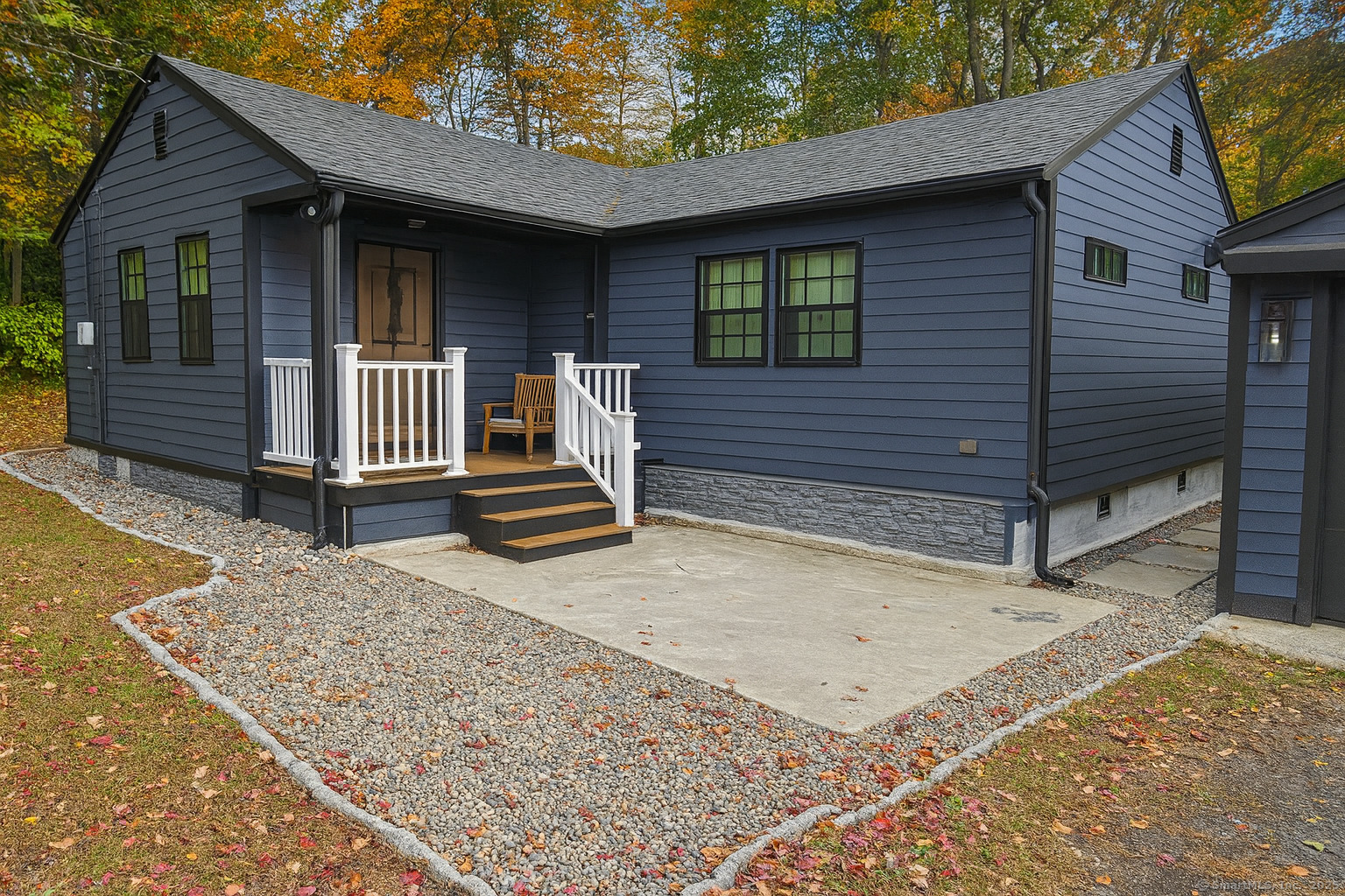 86 Grove Beach Road North