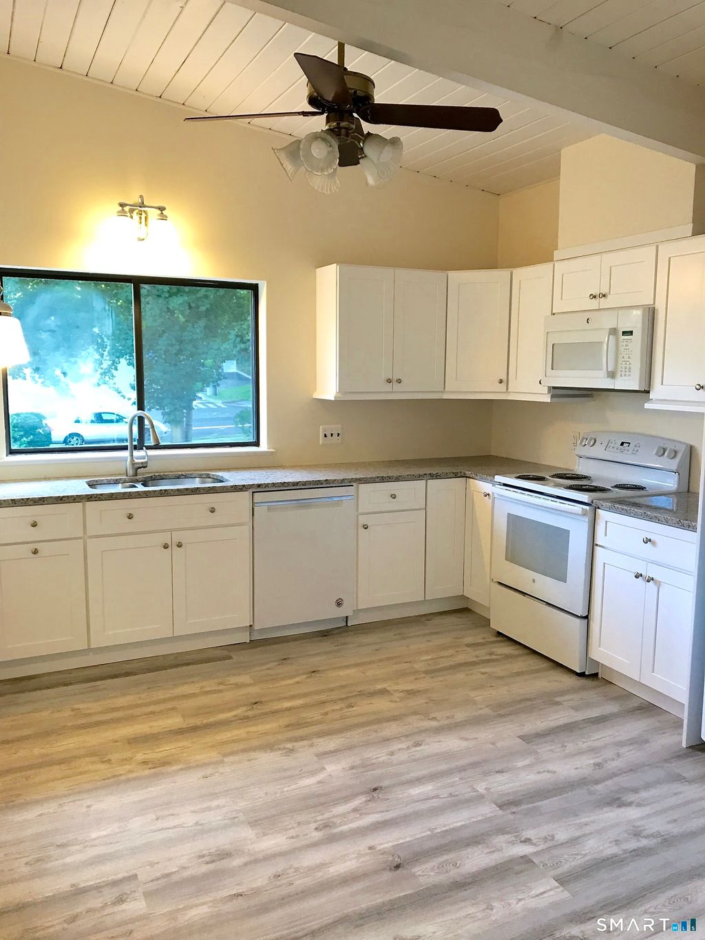 Photo of 1452 Melville Avenue #1452, Fairfield, CT 06825 (MLS # 24151618)