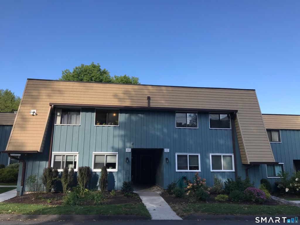 Photo of 1452 Melville Avenue #1452, Fairfield, CT 06825 (MLS # 24151618)