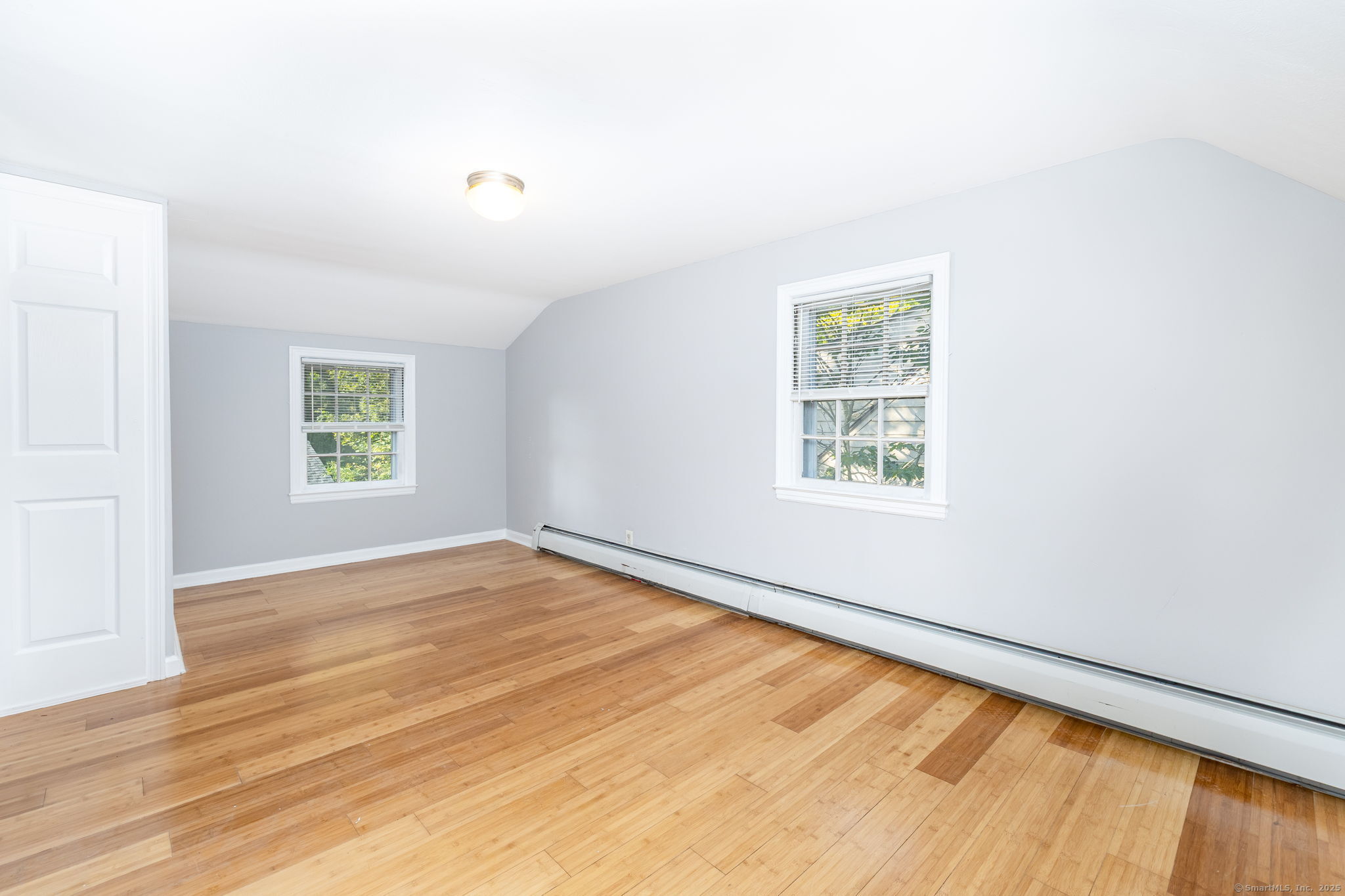 Newington, Connecticut 06111, United States, 2 Bedrooms Bedrooms, ,2 BathroomsBathrooms,Residential,Active,214095