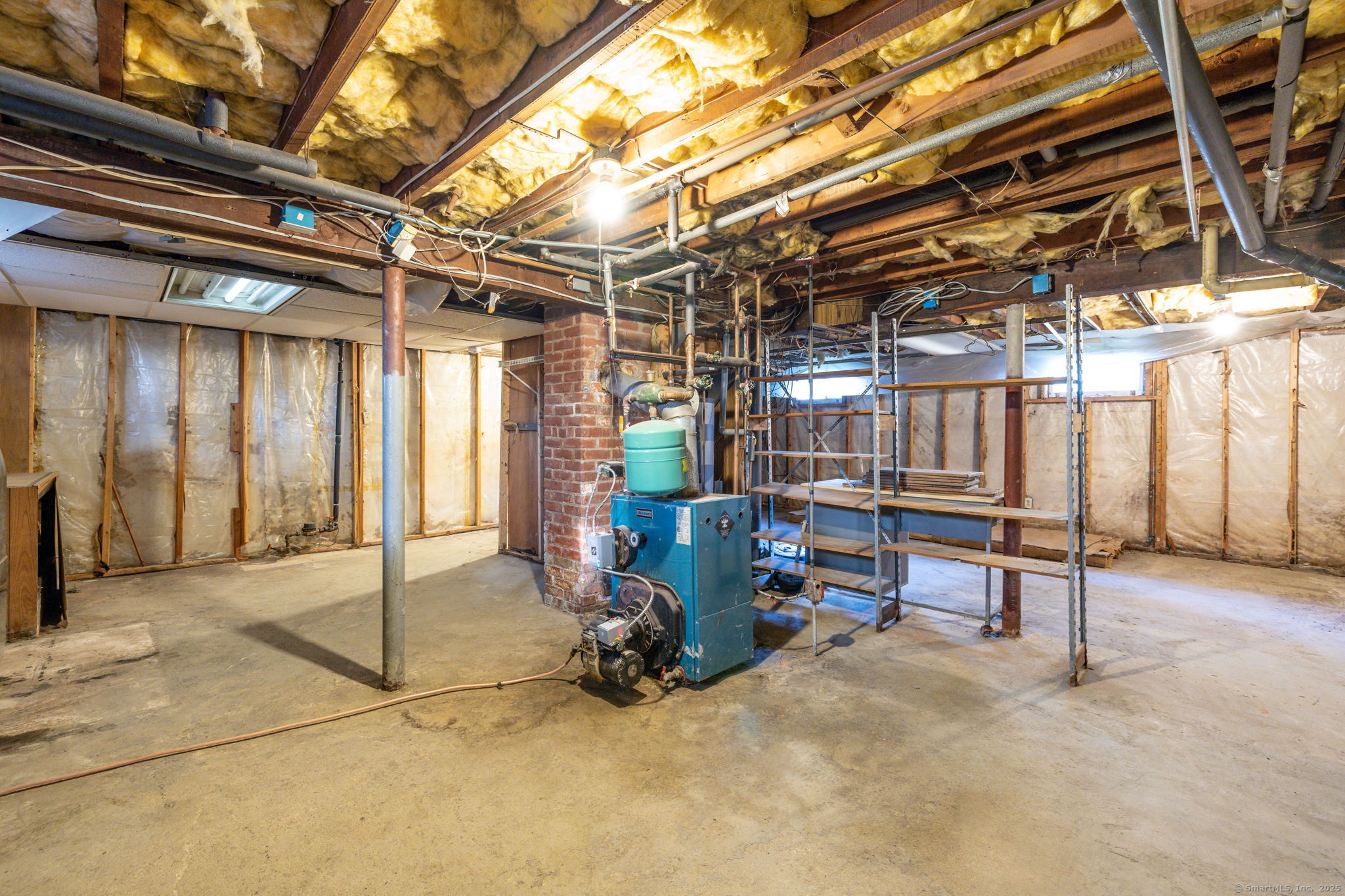 Newington, Connecticut 06111, United States, 2 Bedrooms Bedrooms, ,2 BathroomsBathrooms,Residential,Active,214095