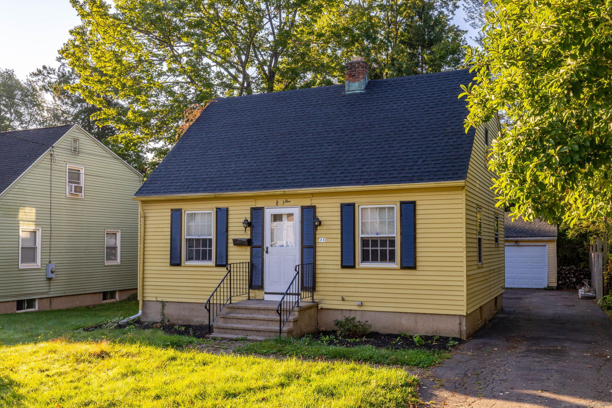35 Harding Avenue