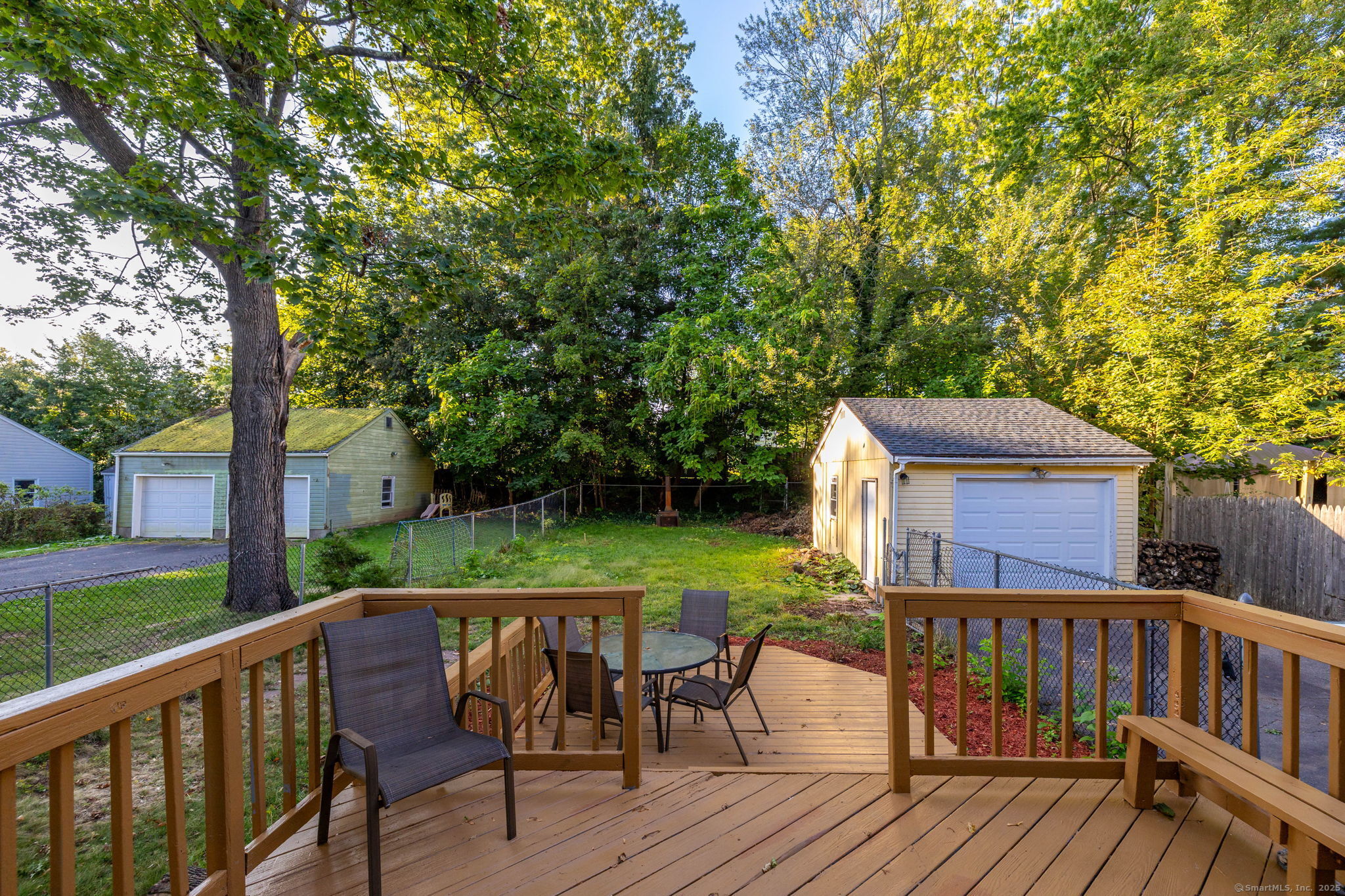 Newington, Connecticut 06111, United States, 2 Bedrooms Bedrooms, ,2 BathroomsBathrooms,Residential,Active,214095