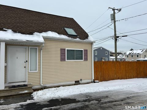 Tiny photo for 7 Linden Place #1, Danbury, CT 06810 (MLS # 24150272)