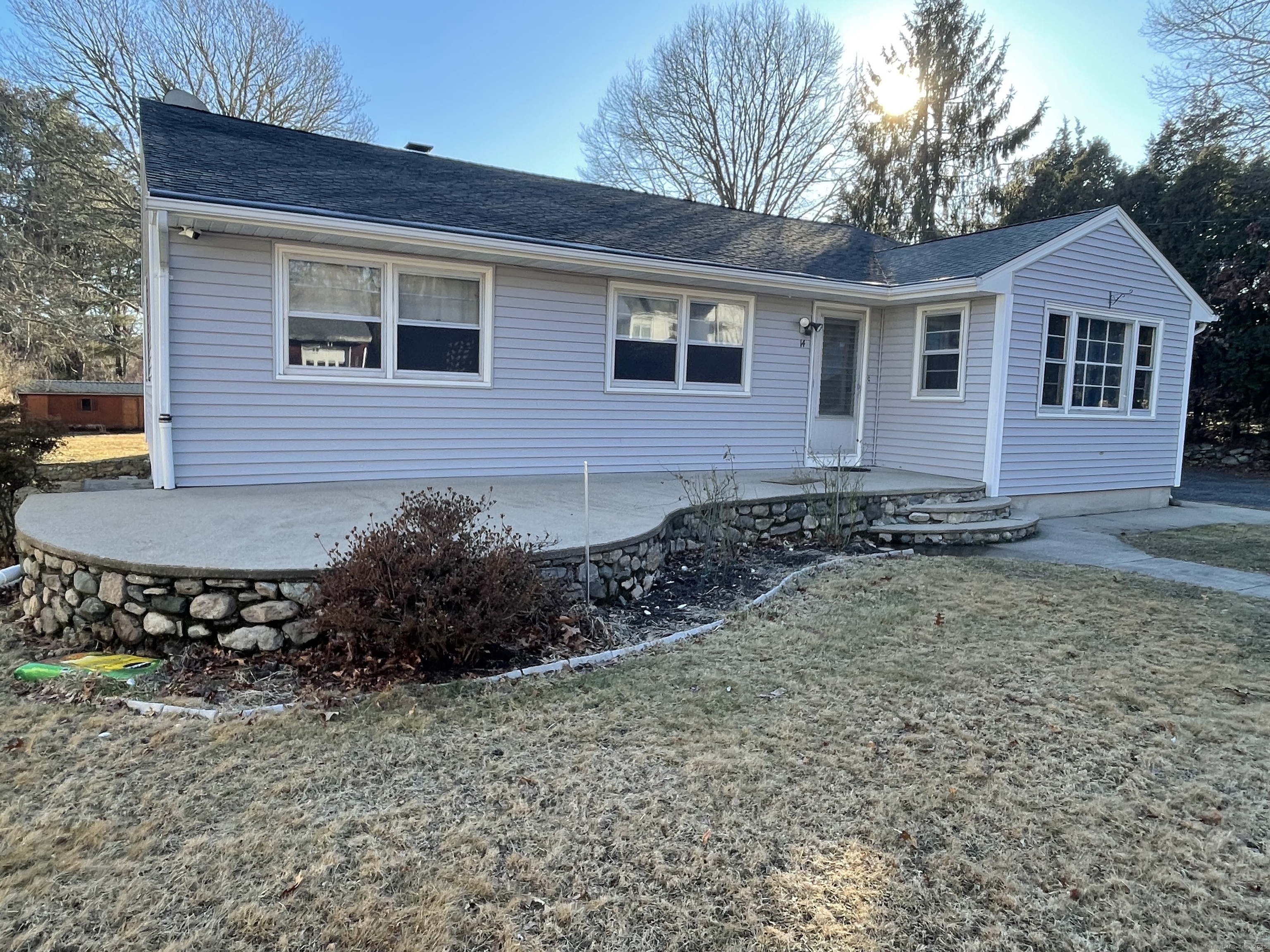 Marie Avenue, Stonington, Connecticut - 4 Bedrooms  
2 Bathrooms  
7 Rooms - 