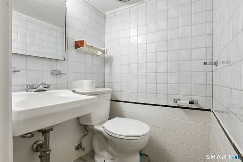 Tiny photo for 104 Knollwood Drive, New Haven, CT 06515 (MLS # 24168542)