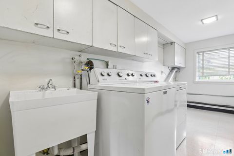 Tiny photo for 104 Knollwood Drive, New Haven, CT 06515 (MLS # 24168542)