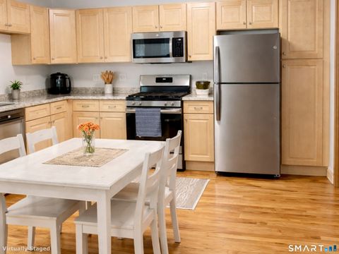 28 Sugar Street B Newtown CT 06470