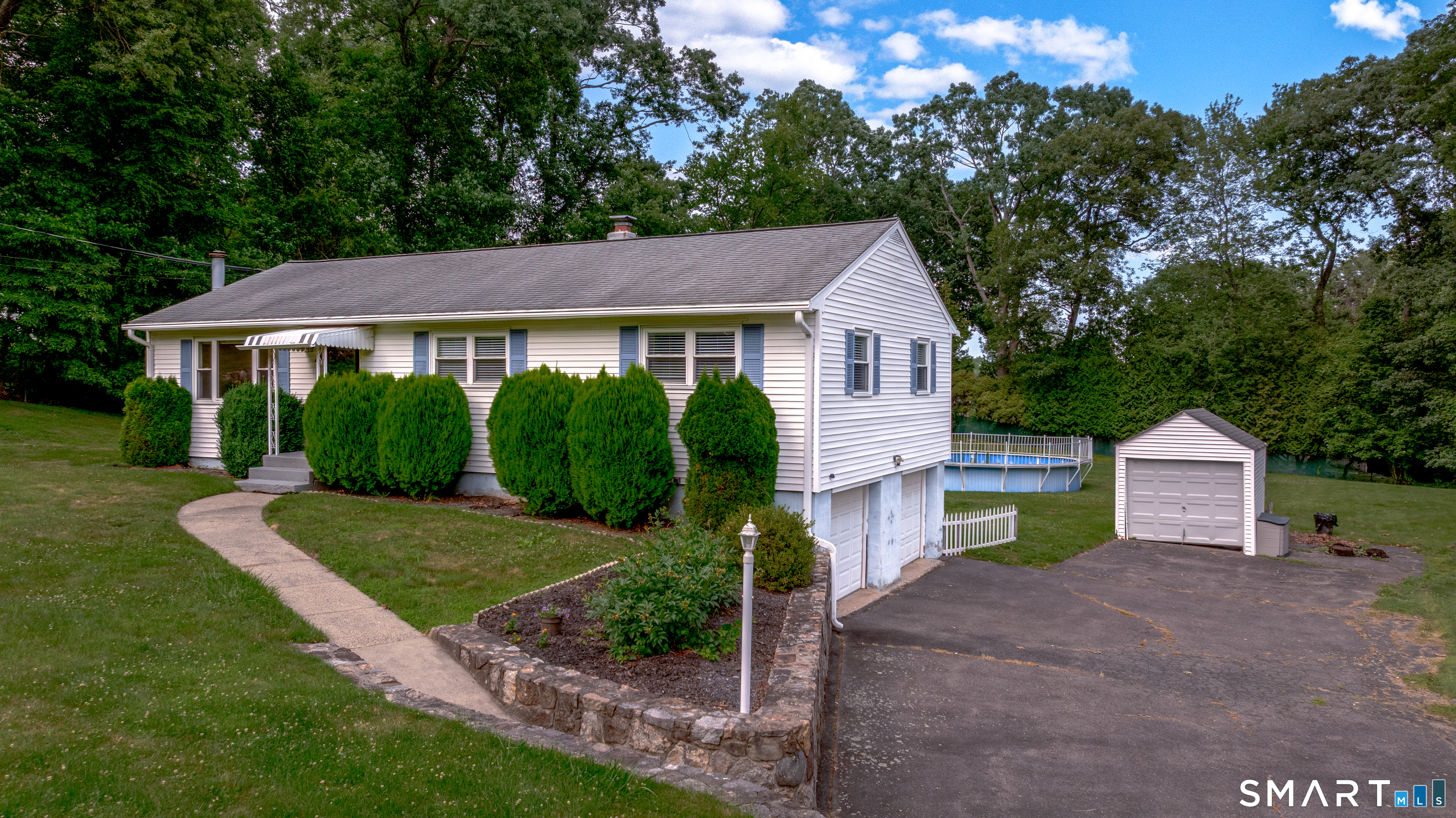 15 Fawn Hill Road