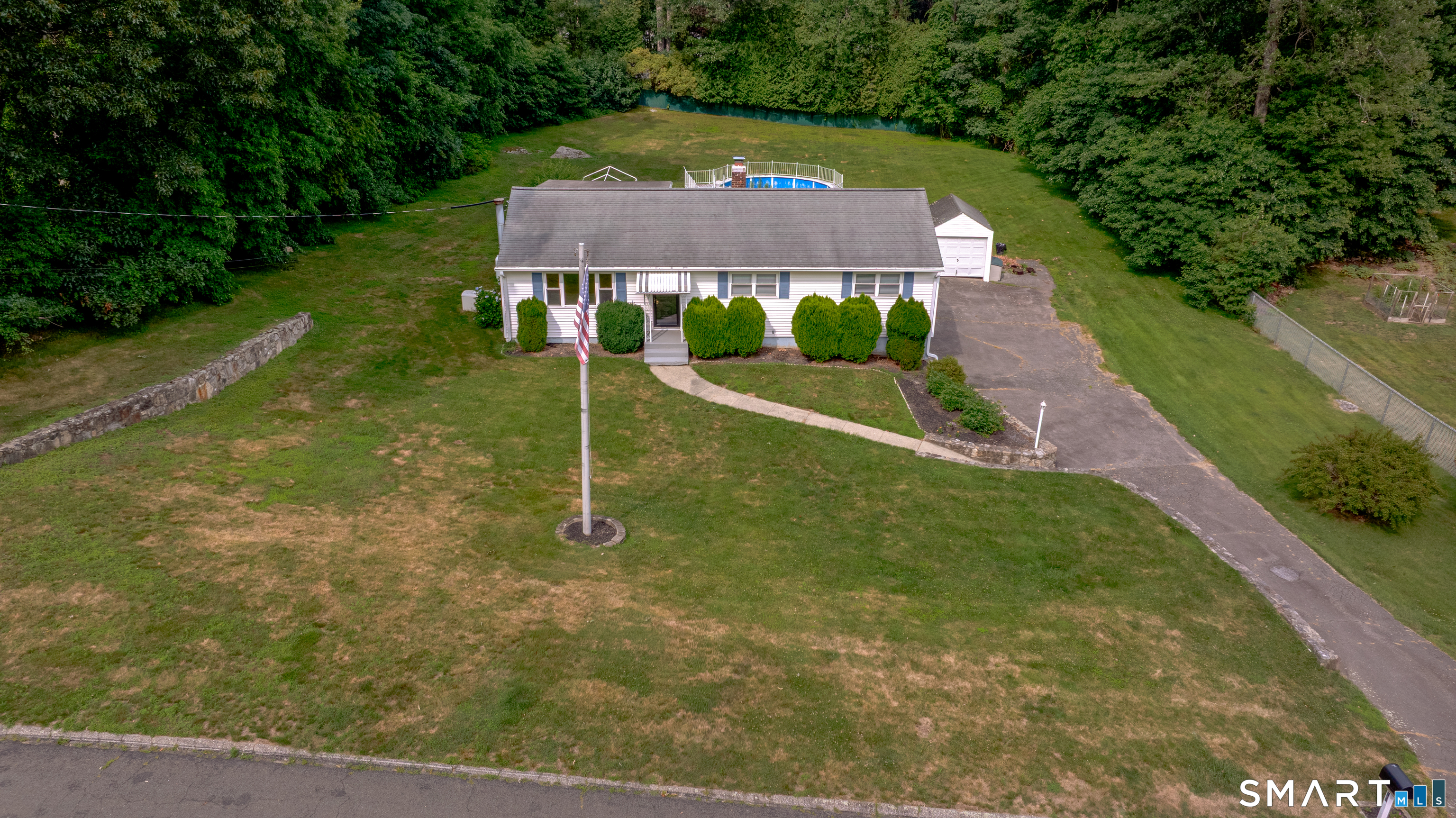 15 Fawn Hill Road