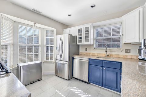 Tiny photo for 2612 North Avenue #C1, Bridgeport, CT 06604 (MLS # 24140787)