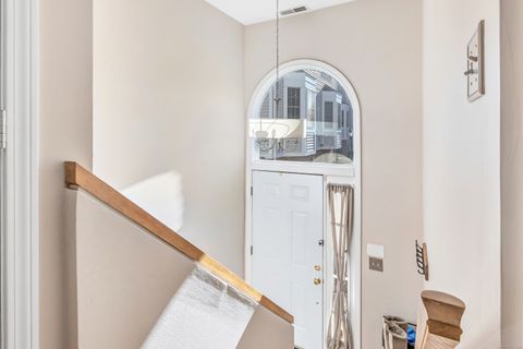 Tiny photo for 2612 North Avenue #C1, Bridgeport, CT 06604 (MLS # 24140787)