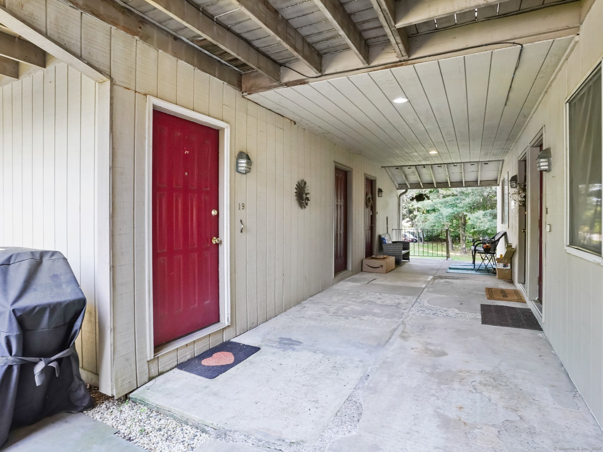 100 Wolfpit Avenue APT 19