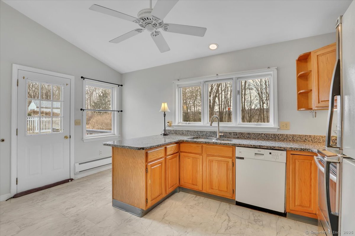 10 Yale Avenue, Middlebury, Connecticut image 12