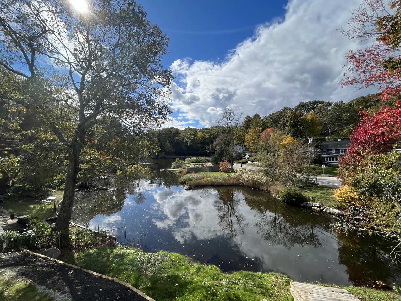 276 Niantic River Road