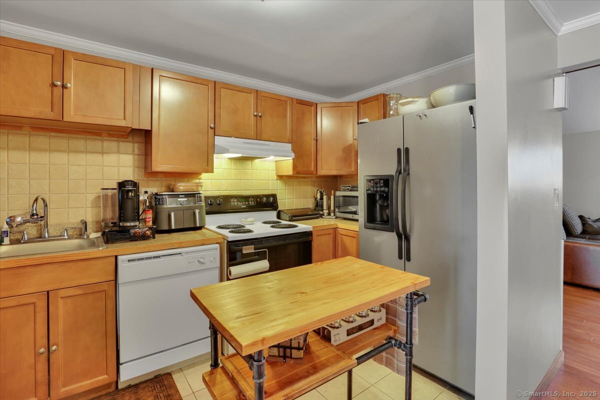 1221 Washington Street #APT 8, Middletown, Connecticut image 11