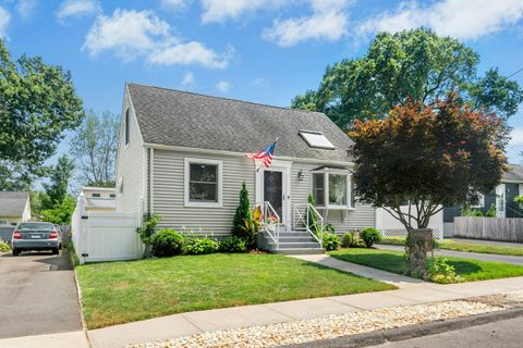 18 Eastern Parkway Milford CT 06460