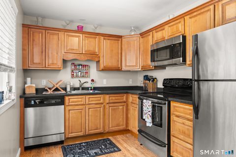 Tiny photo for 94 Cynthia Lane #APT A6, Middletown, CT 06457 (MLS # 24155220)