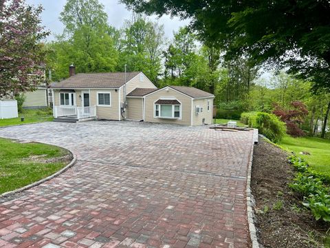 16 Albion Road New Fairfield CT 06812