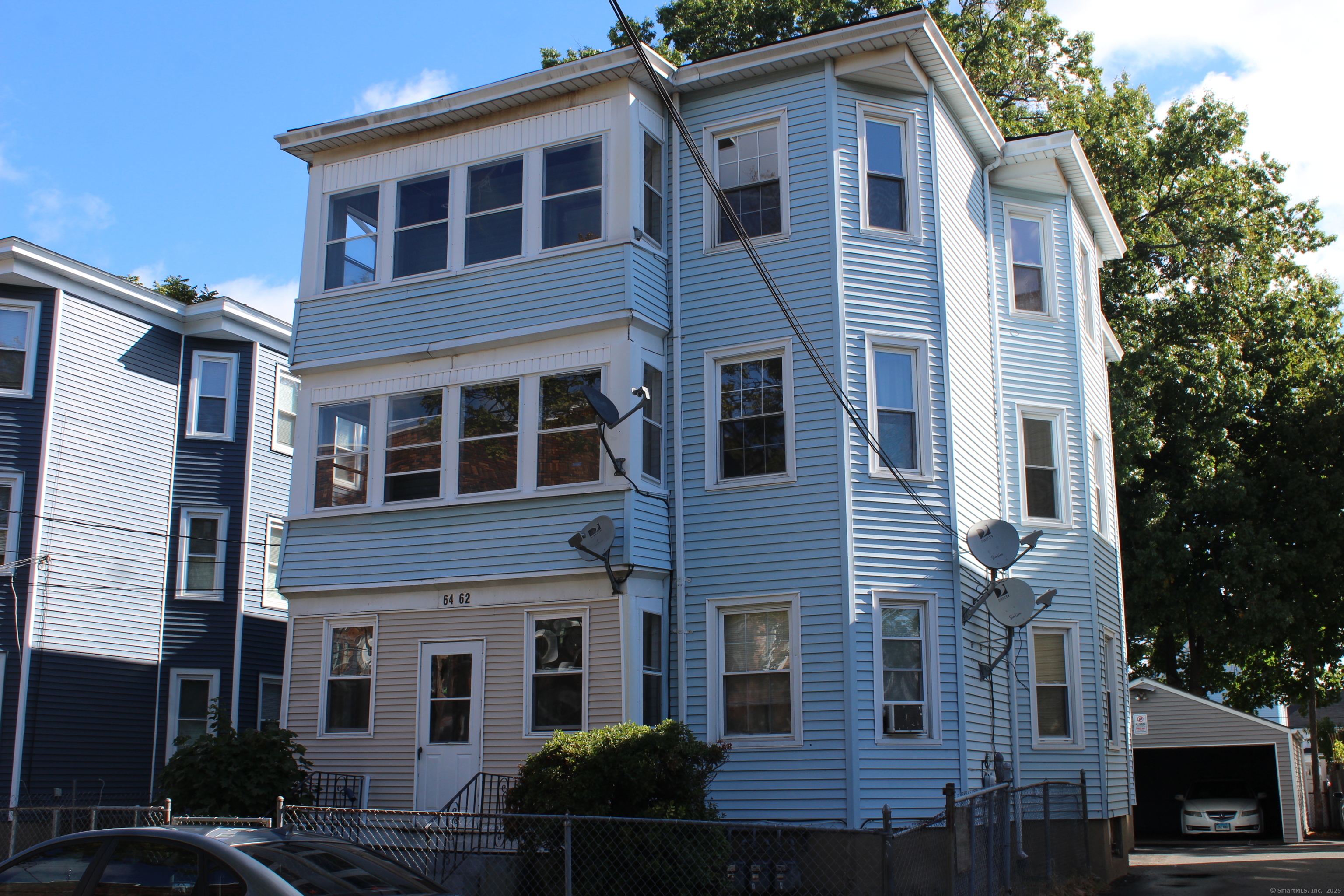 James Street, Hartford, Connecticut - 2 Bedrooms  
1 Bathrooms  
5 Rooms - 