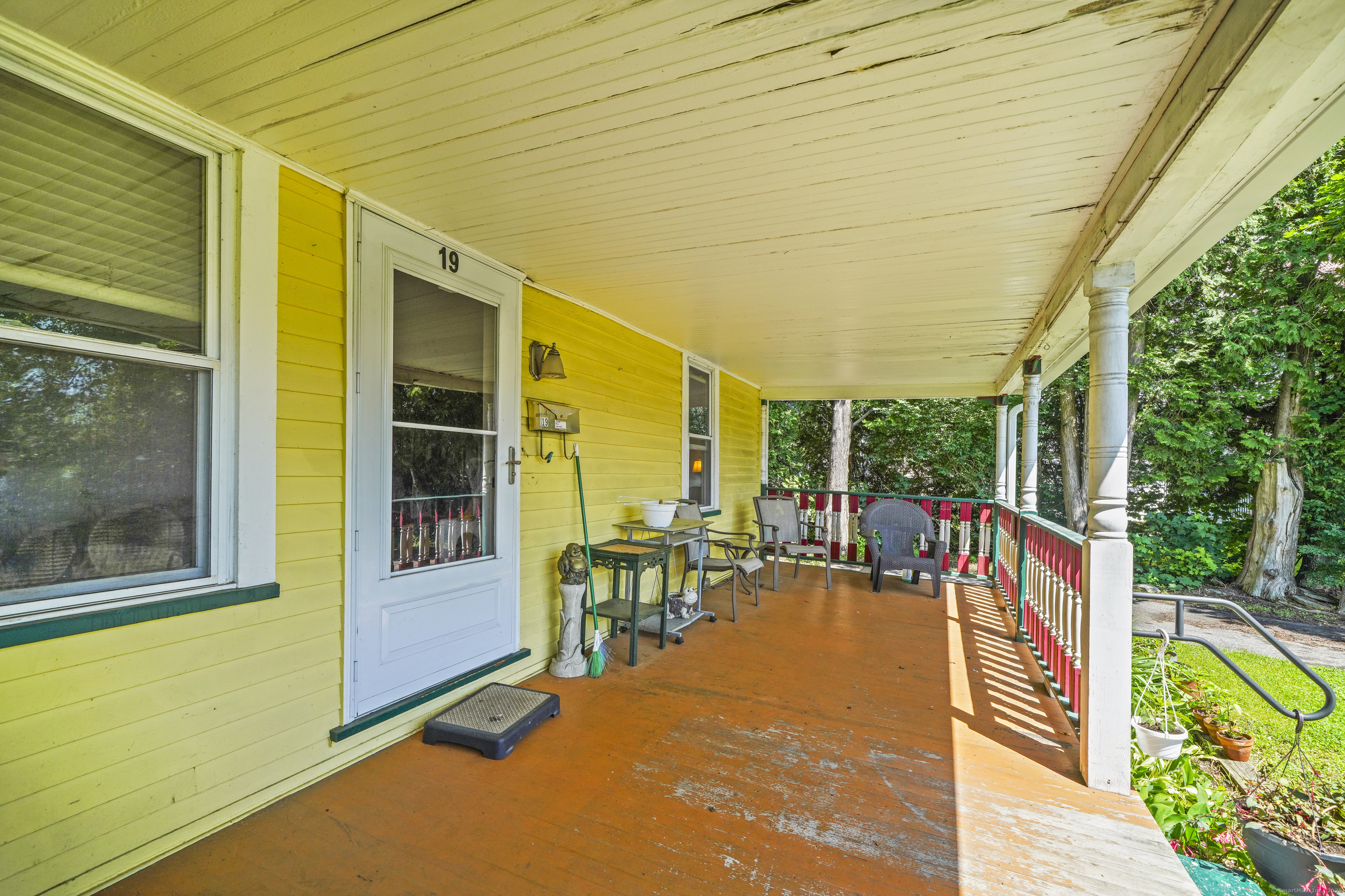 19 Boston Post Road