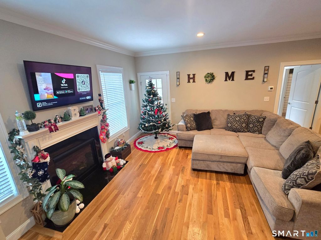 Photo of 30 Brookview Circle #30, Bristol, CT 06010 (MLS # 24146245)