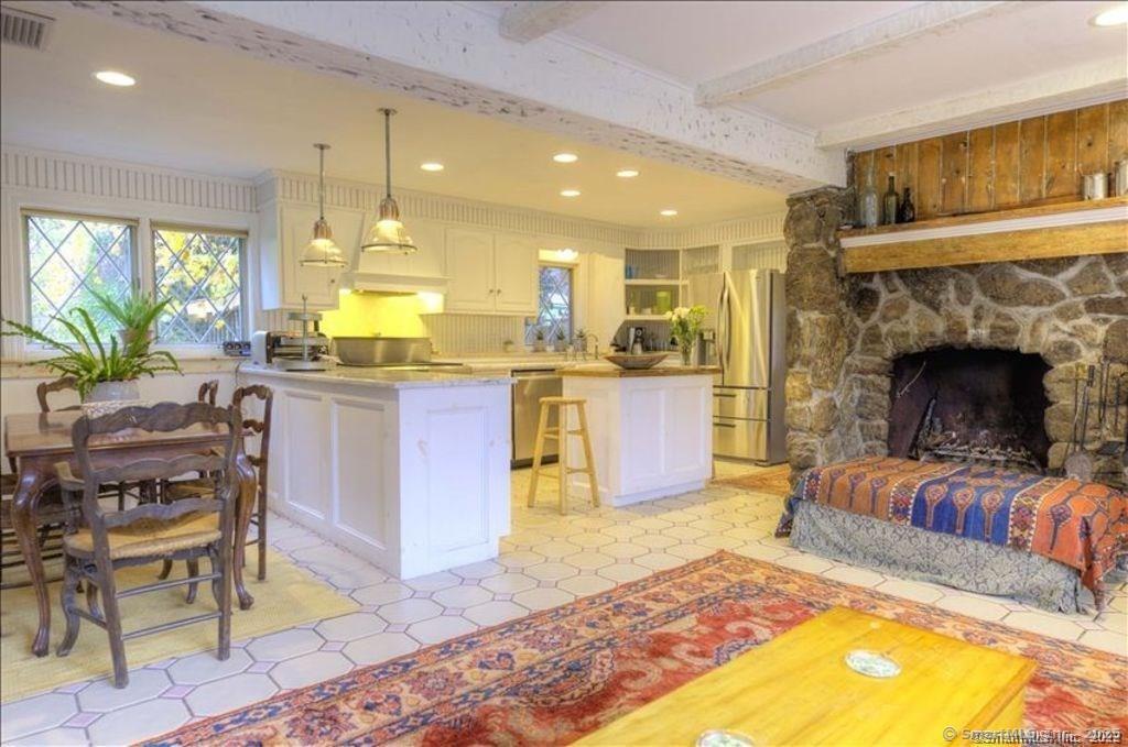 38 Strawberry Ridge