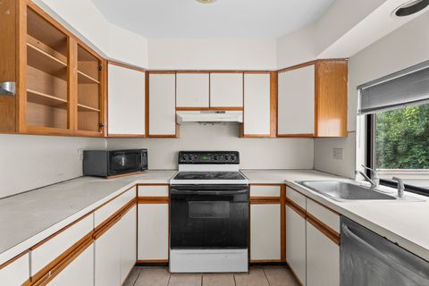 Tiny photo for 198 Brittany Farms Road #D, New Britain, CT 06053 (MLS # 24136746)