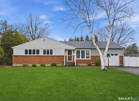 Photo of 21 Raymond Place, Cromwell, CT 06416 (MLS # 24161837)