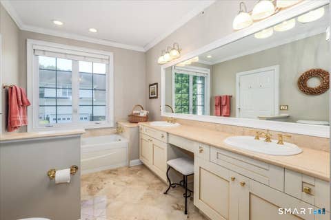 Tiny photo for 16 Franklin Court #16, Newtown, CT 06470 (MLS # 24194026)