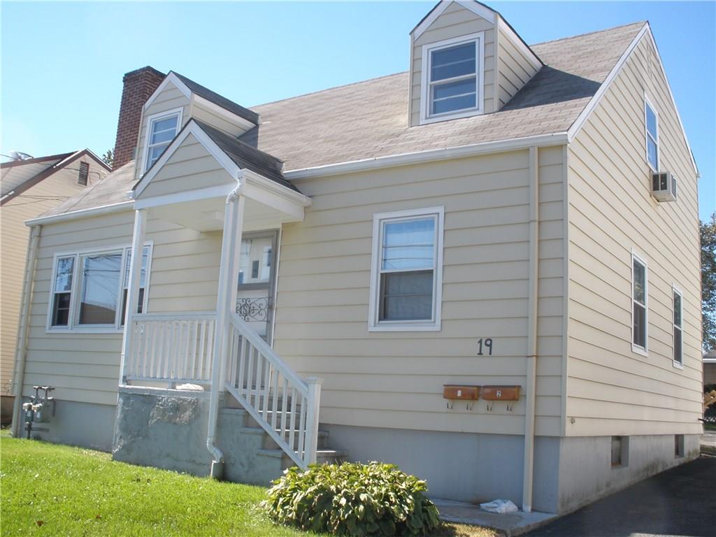 Photo 1 of 19 Dean Street 1, Stamford, Connecticut, $2,200, Web #: 170532983
