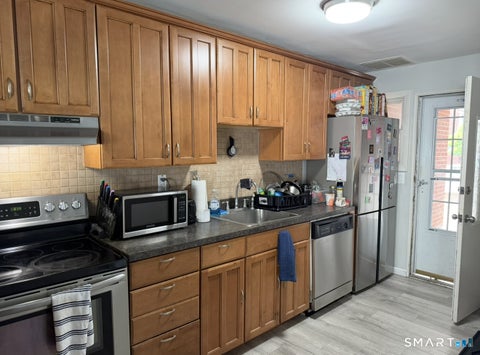 Tiny photo for 213 West Walk #213, West Haven, CT 06516 (MLS # 24207464)