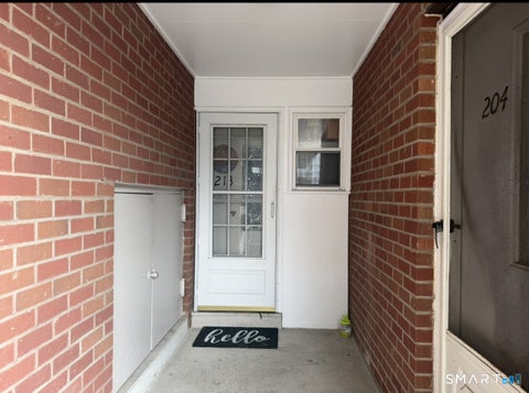 Tiny photo for 213 West Walk #213, West Haven, CT 06516 (MLS # 24207464)