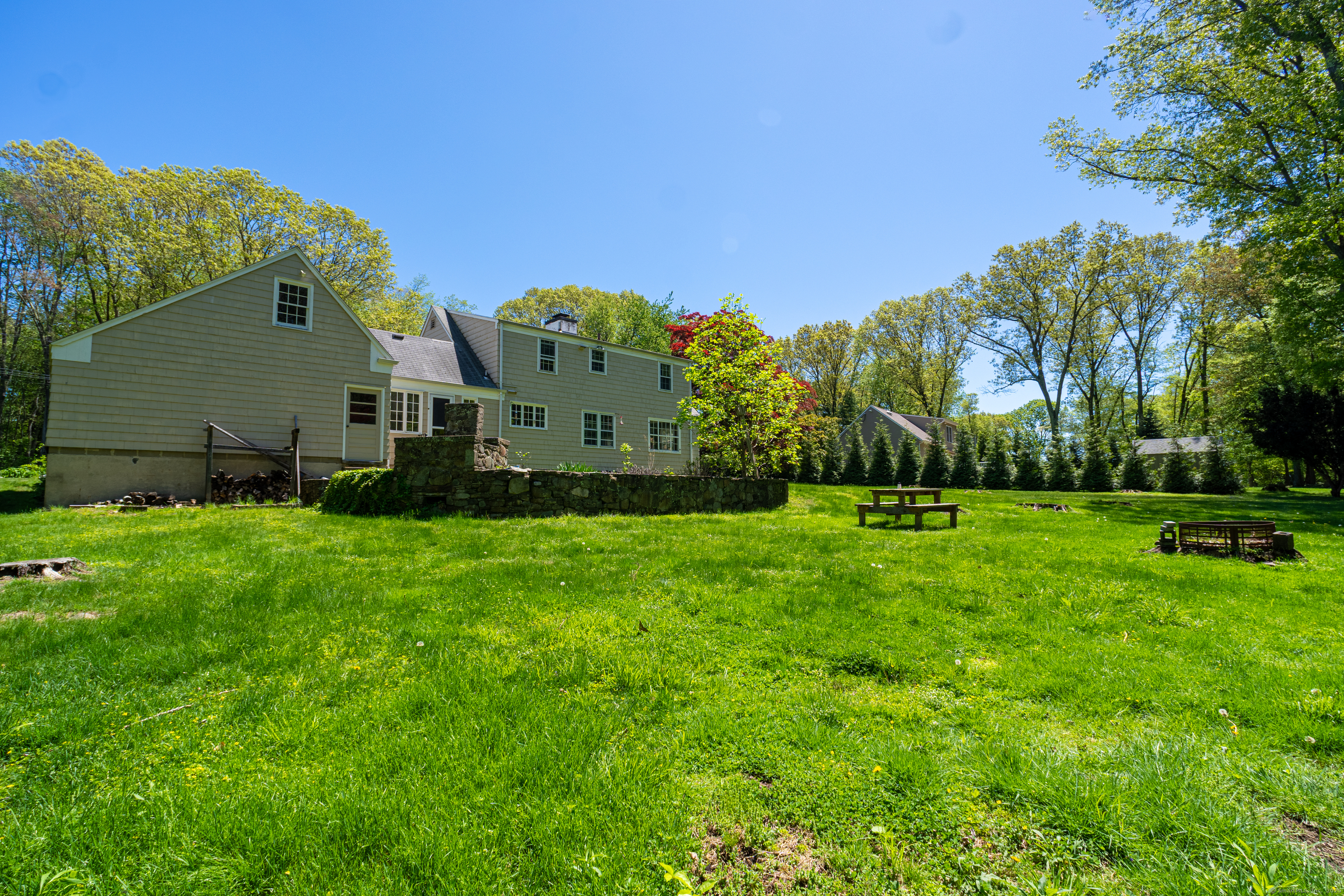 312 Fairlea Road