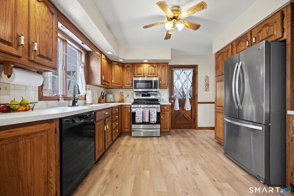 Photo of 80 Concord Street, Waterbury, CT 06710 (MLS # 24145271)