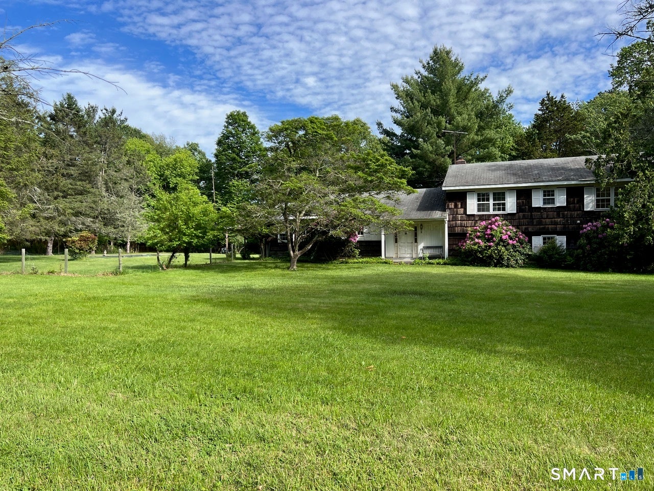 18 Briar Oak Drive