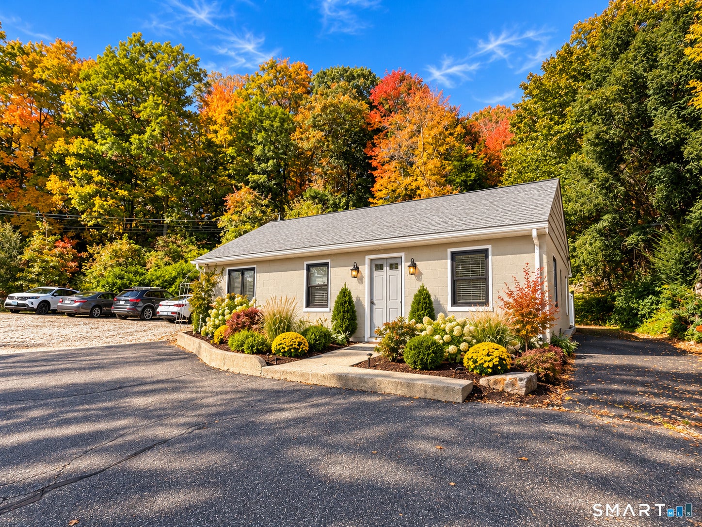 1 Mill Plain Road