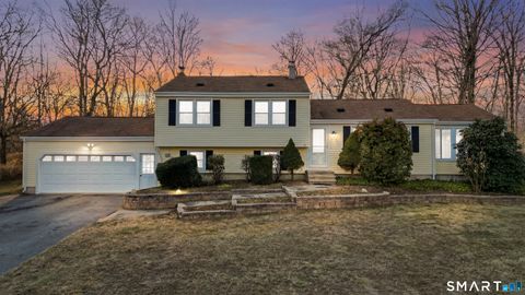 Photo of 7 Coach Light Drive, Clinton, CT 06413 (MLS # 24149511)